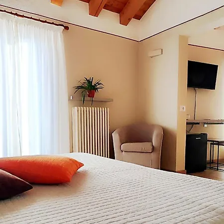 Ristorante Bellavista Con فندق 2*